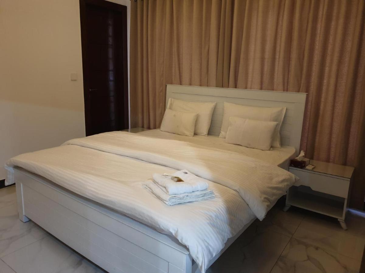 B&B Mumtaz City อิสลามาบัด ภายนอก รูปภาพ